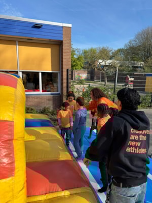 ea392ce3-e7bc-46c3-9a41-ef70de240321